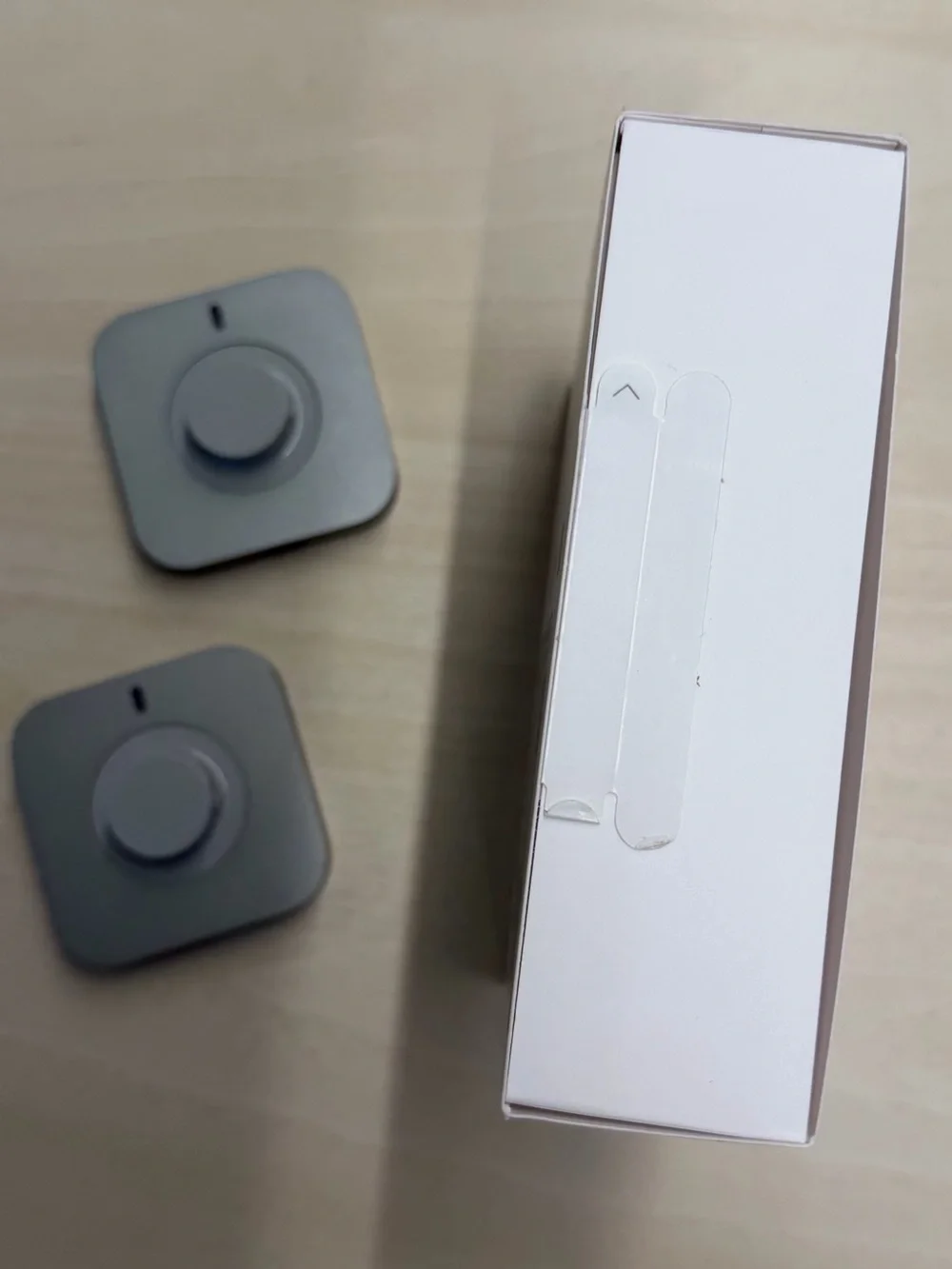 Oura 4 Ring (Gold) with Three Charging Docks - Unopened Box